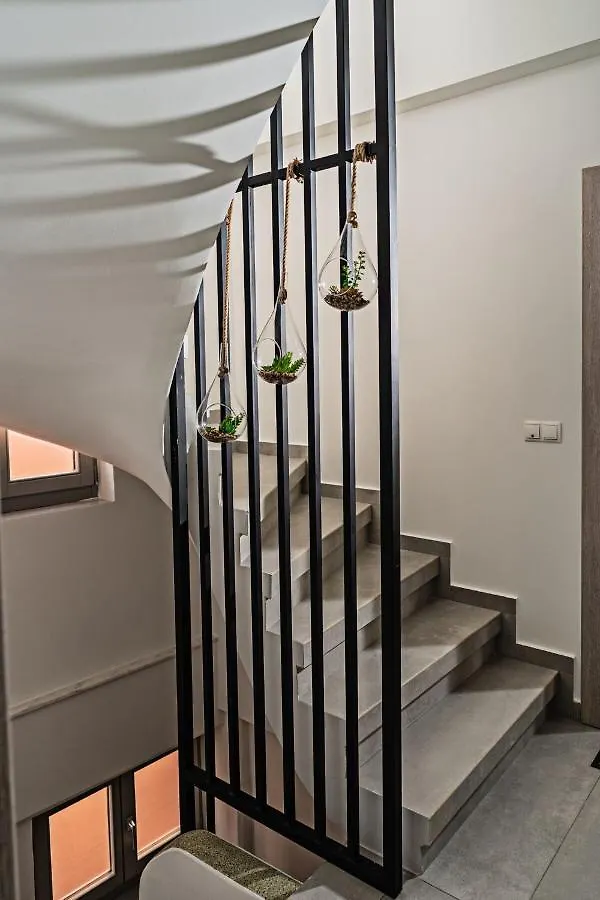 White&Gray Apartment Rethymno