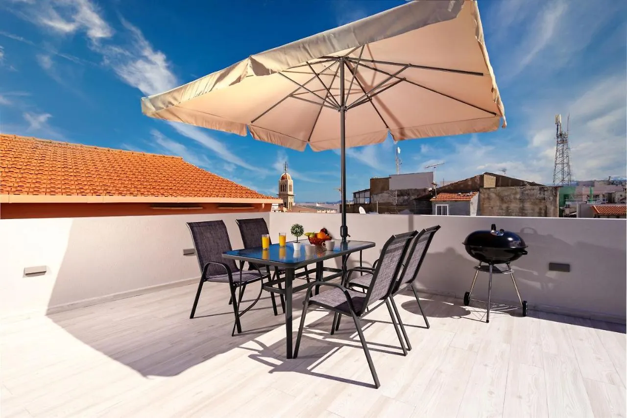 White&Gray Apartment Rethymno