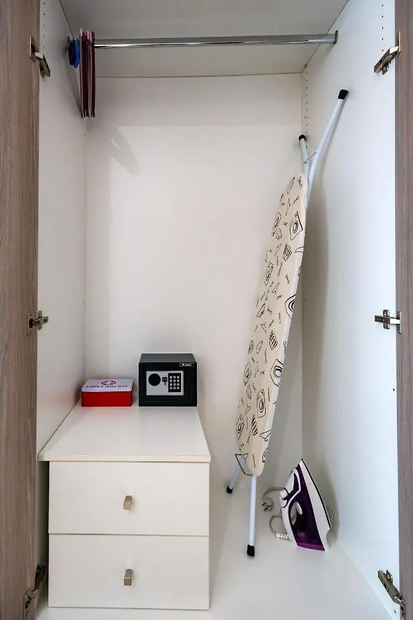 White&Gray Apartment Rethymno  0*, Rethymno (Crete) Greece